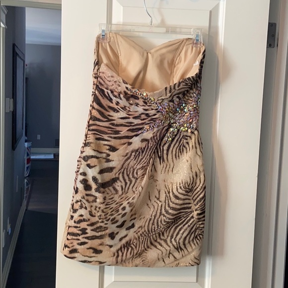 Dress - Picture 2 of 3